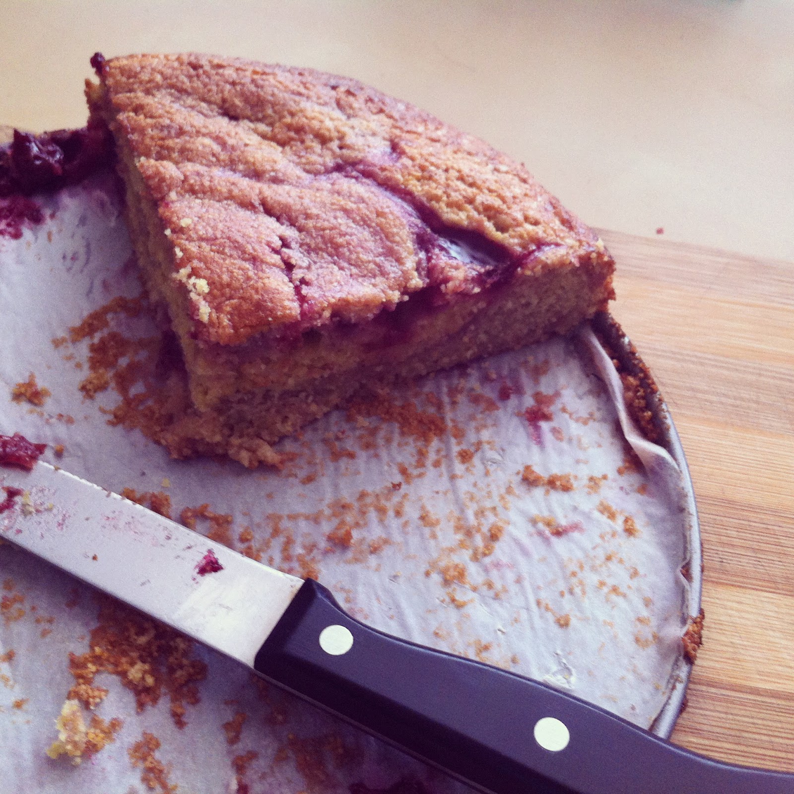 CrayonMaison CHERRY POLENTA CUPBOARD CAKE