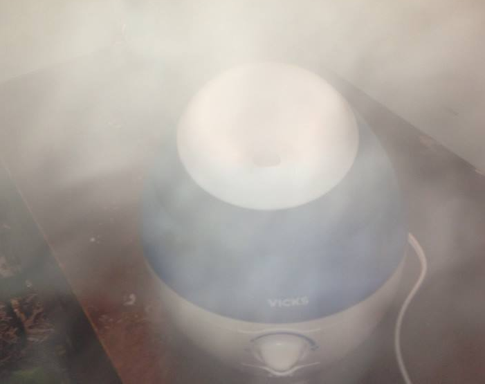 VICKS MINI FIILTER FREE COOL MIST HUMIDIFIER Macaroni Kid Camarillo