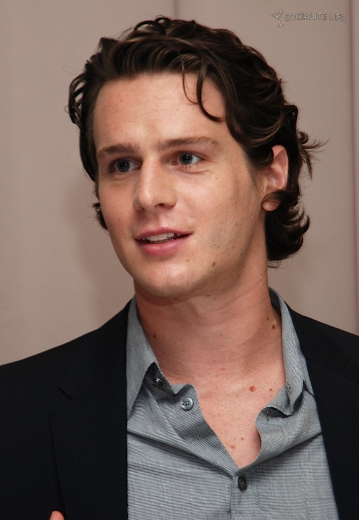 In his chat with the fans jonathan groff boyfriend. In his chat with the fans