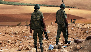 ΤΑ ΔΥΟ ΕΝΟΠΛΑ ΣΩΜΑΤΑ ΕΔΩΣΑΝ ΣΚΛΗΡΗ ΜΑΧΗ ΓΙΑ ΑΓΝΩΣΤΗ ΑΙΤΙΑ Πρωτοφανές συμβάν στην Ν.Α. Τουρκία: Ένοπλη σύγκρουση της τουρκικής Αστυνομίας και του Στρατού με 8 νεκρούς!
