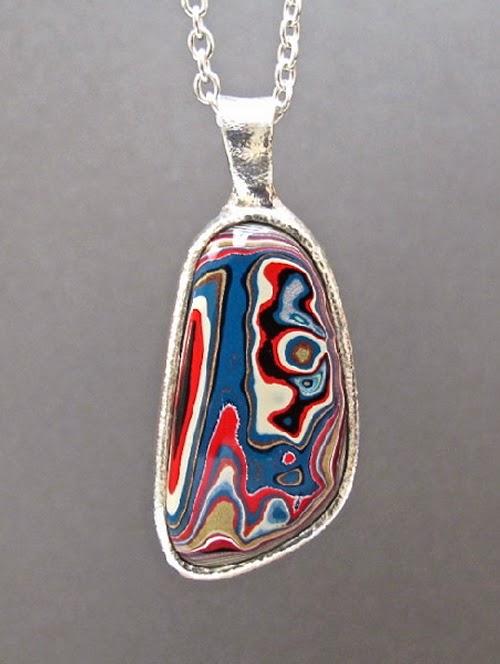 15-Cindy-Dempsey-Motor-Agate-Fordite-Paint-Jewellery-www-designstack-co
