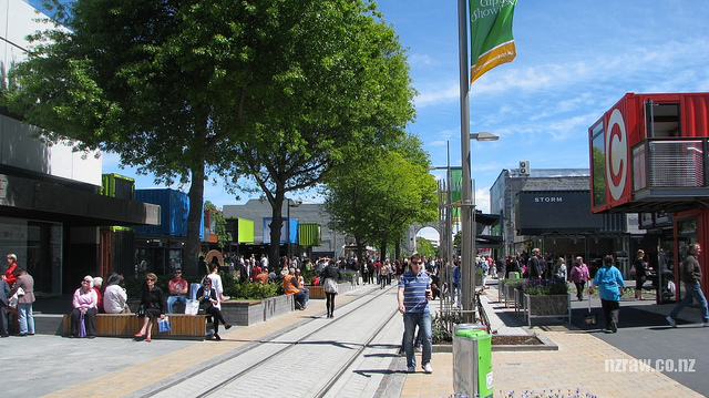 Shopping center construído de contêiners reciclados na Nova Zelândia