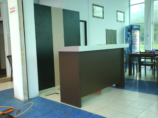 Hiasan Dalaman dan Kabinet Dapur: Kaunter Kedai Makan