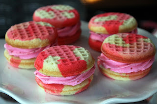 So I Dedicate This Post And Made These Cupcake Sandwiches In Honor Of Them Army Camouflage For Nate Sandy Who Is Also The Guard Served Iraq So I Dedicate This Post And Made These Cupcake Sandwiches In Honor Of Them Army Camouflage For Nate Sandy Who Is Also The Guard Served Iraq