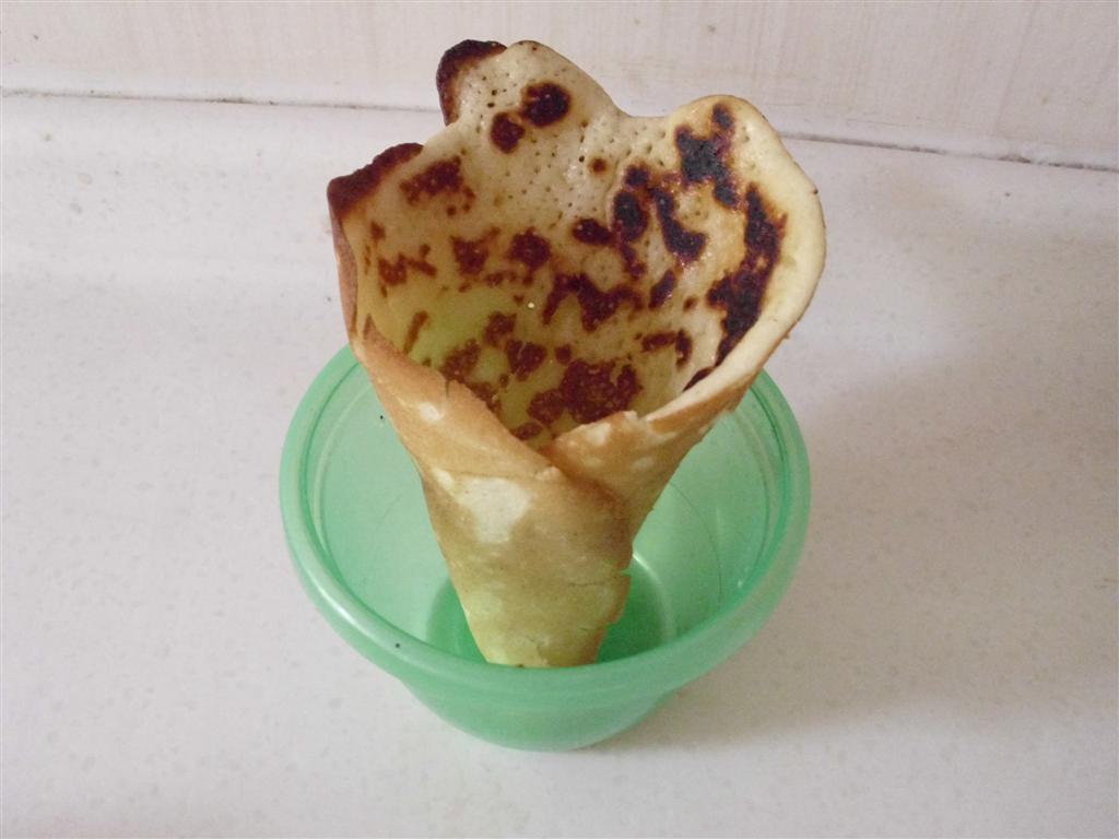 The DoItYourself Mom DIY Ice Cream Cones Making Ice Cream Cones