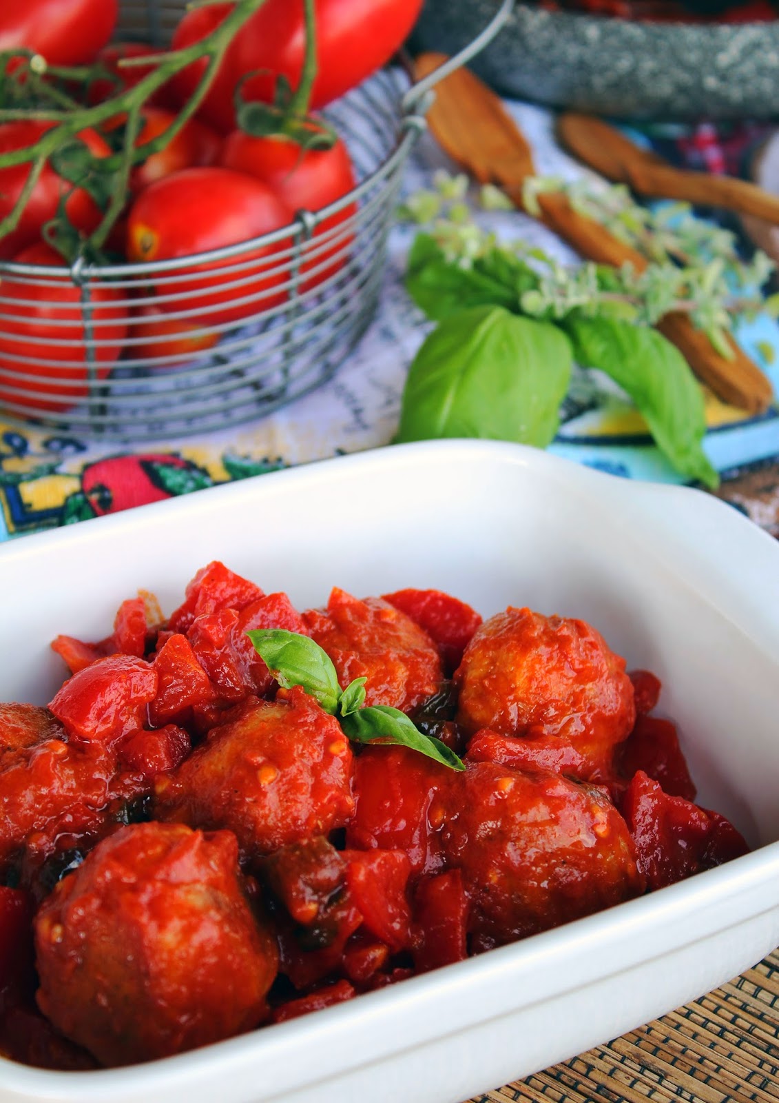 Polpette di pane al sugo di Giulia Rizzi http://tastemoremagazine.blogspot.it/