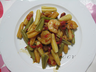 Caracolas Con Gambas Y Verduras
