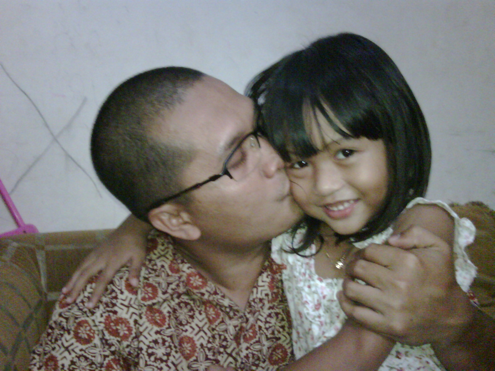 Anneye Athyry Badymly Cocuda Nasyl Davranmaly