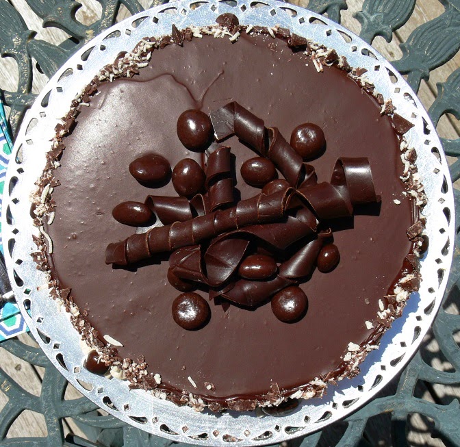 Love Pie. Love Cake. PIECAKEN. Cherry Pie Inside of a