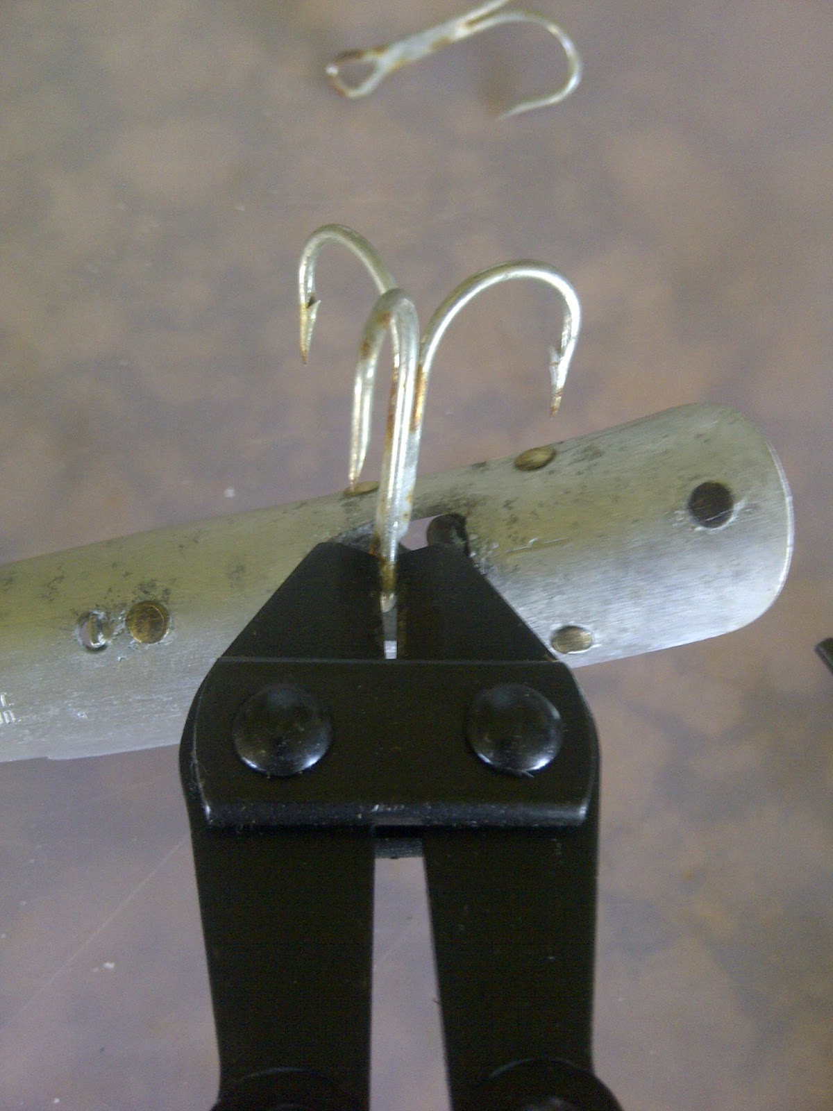 Nick's Fishing Blog How To Change The Hooks on a 5" Russelure