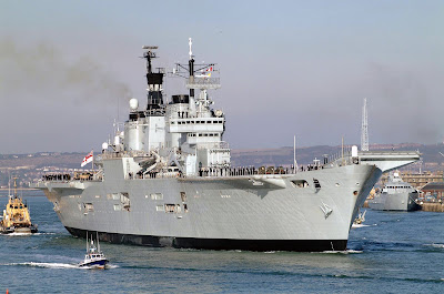 http://2.bp.blogspot.com/-3UegqcckblM/UE1ZiUQ_X_I/AAAAAAAAhrw/8CTtT3vh6ZM/s1600/ark_royal.jpg