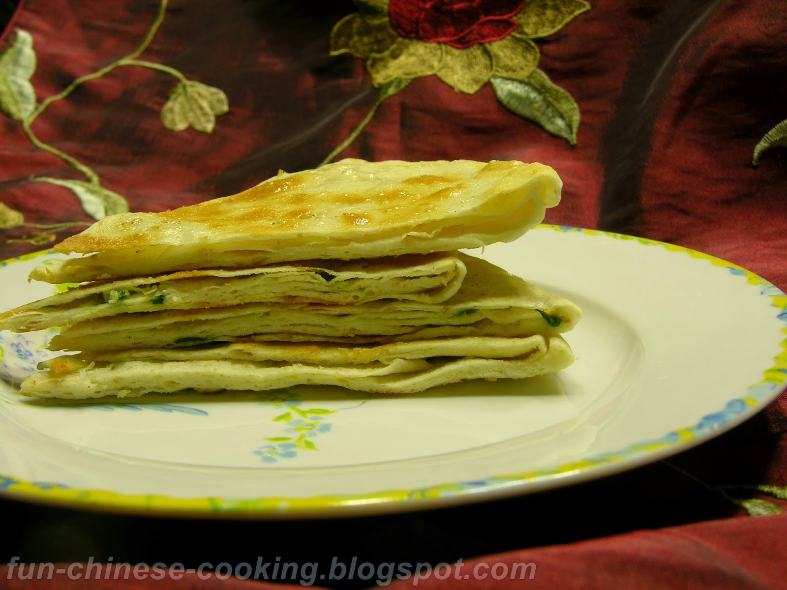Pan Fried Pita Bread with Green Onion and Sesame Paste (芝麻葱油薄饼) Fun