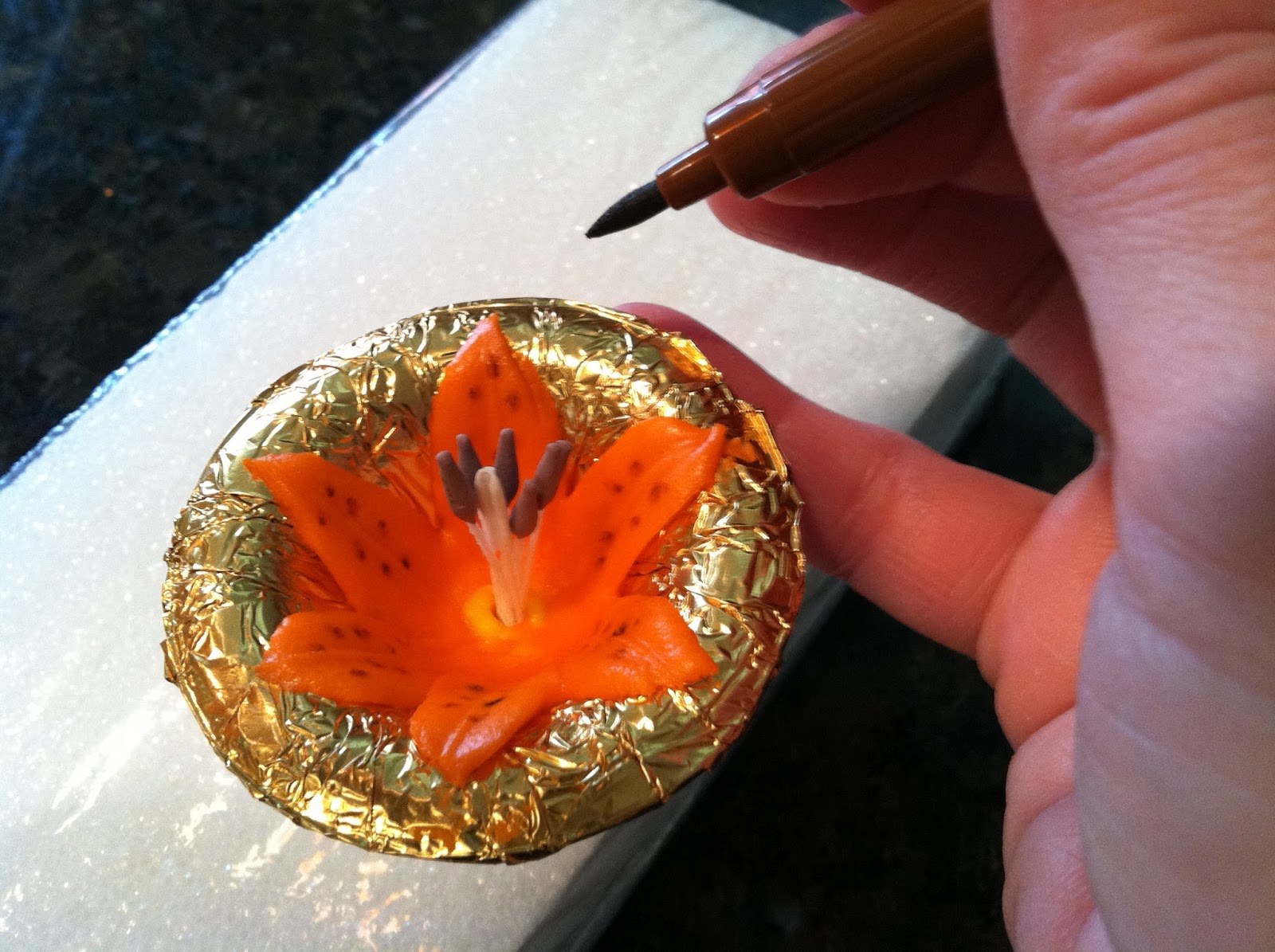 The Iced Queen Piping with Leaf Tips