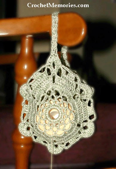 Crochet Memories Blog: Double Strand Thread Holder