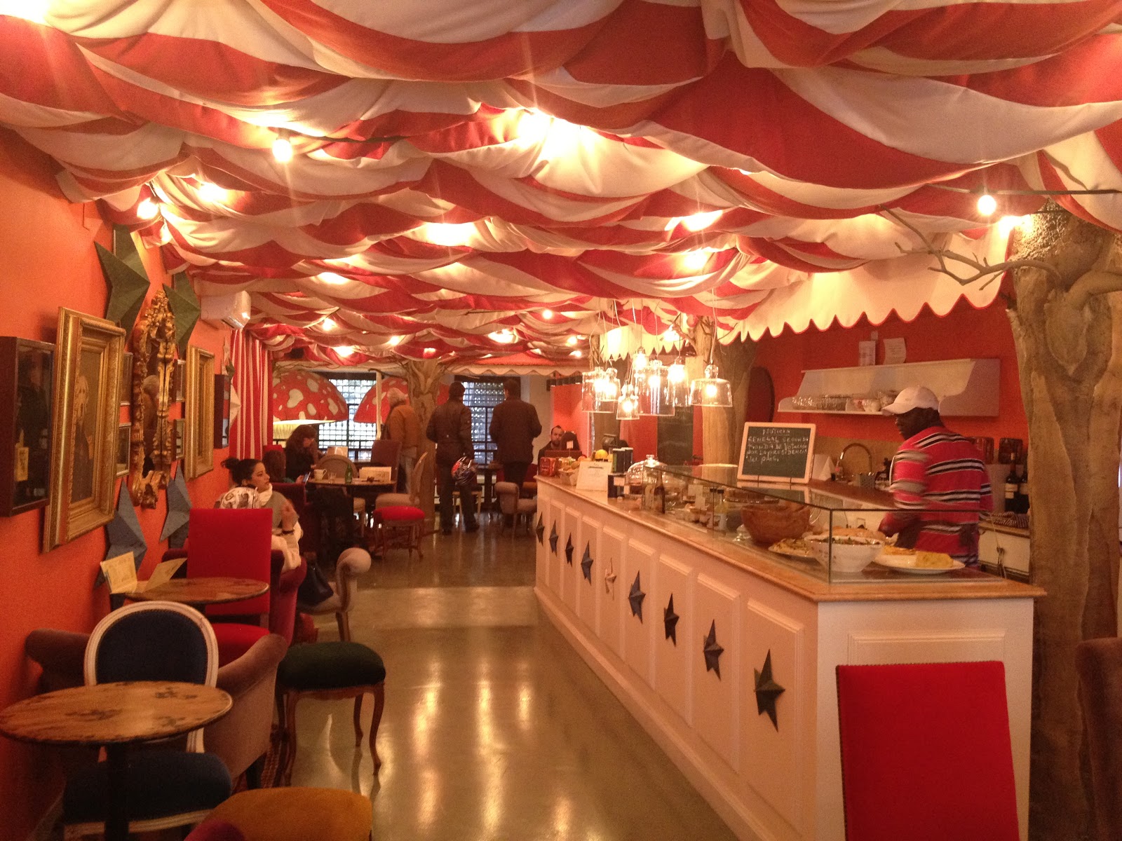 Talleres, Retiros y Creceviajando Flyingbroom Pudding Bar Barcelona