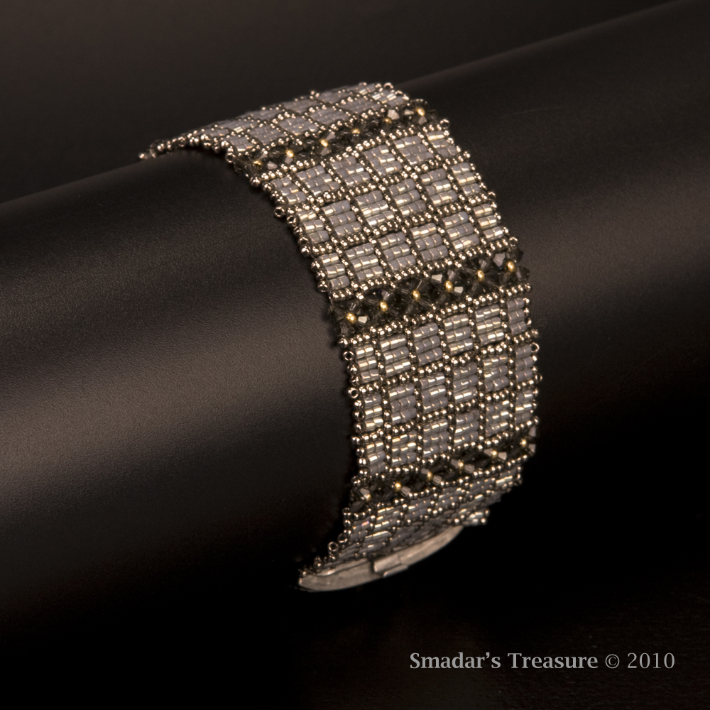 Smadar's Treasure Urban Night Bracelet in Beadwork Magazine