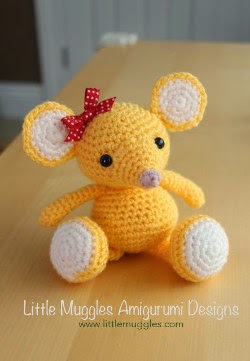 2000 Free Amigurumi Patterns: Baby Mouse Pattern