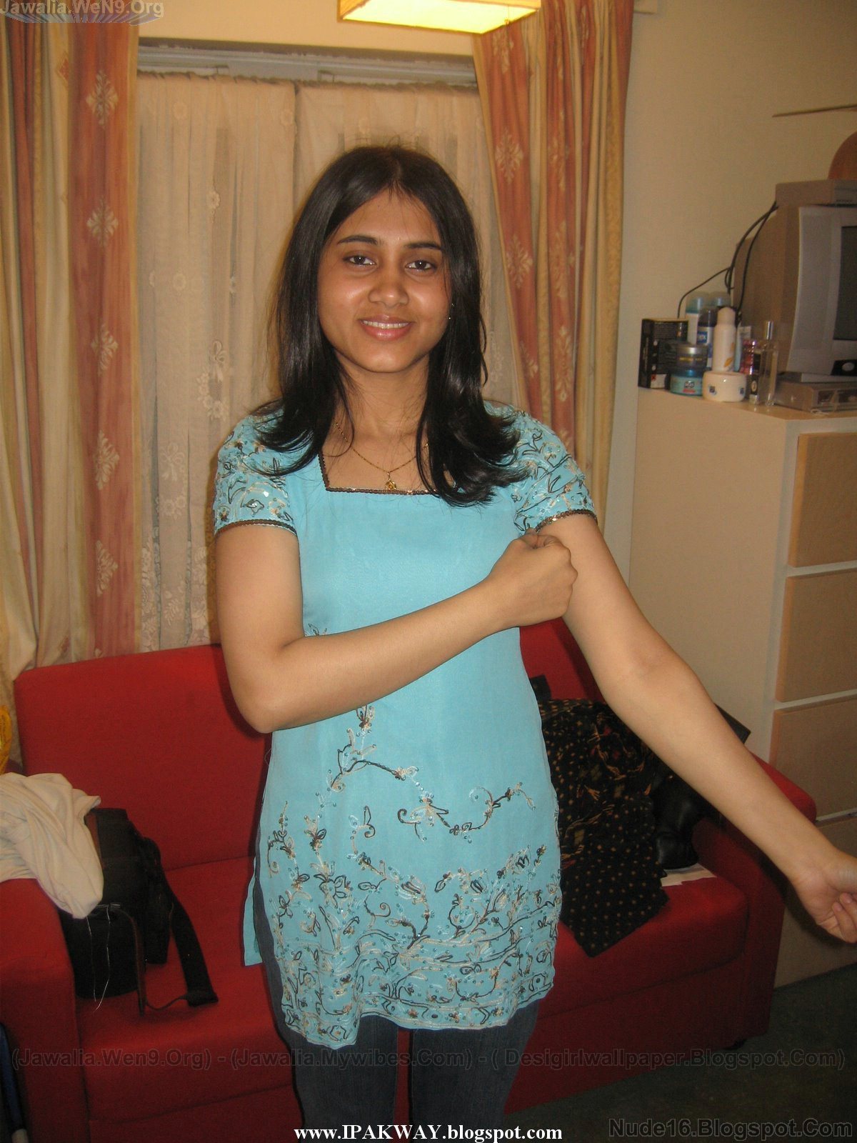http://2.bp.blogspot.com/-3_gOSAAZmnI/T8W7M3wnfnI/AAAAAAAAG60/4ypfwkW-Ulo/s1600/Desi+-+(Jawalia.Wen9.Org)-(Desigirlwallpaper.blogspot.com)9).jpg