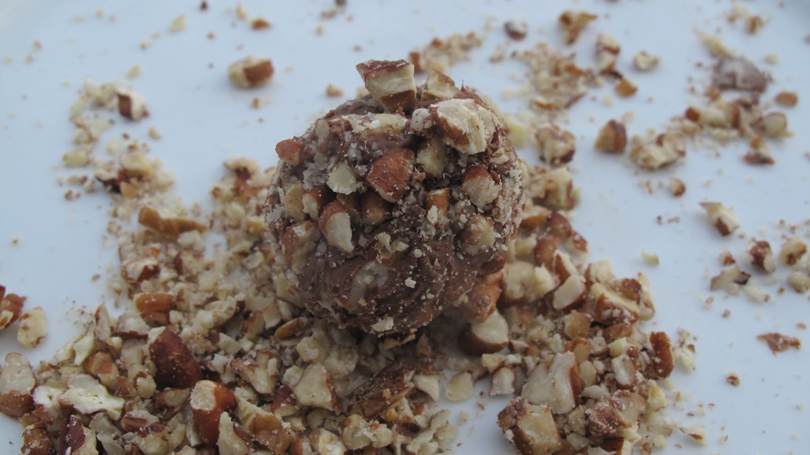 Red Couch Recipes Amazing Almond Rum Balls