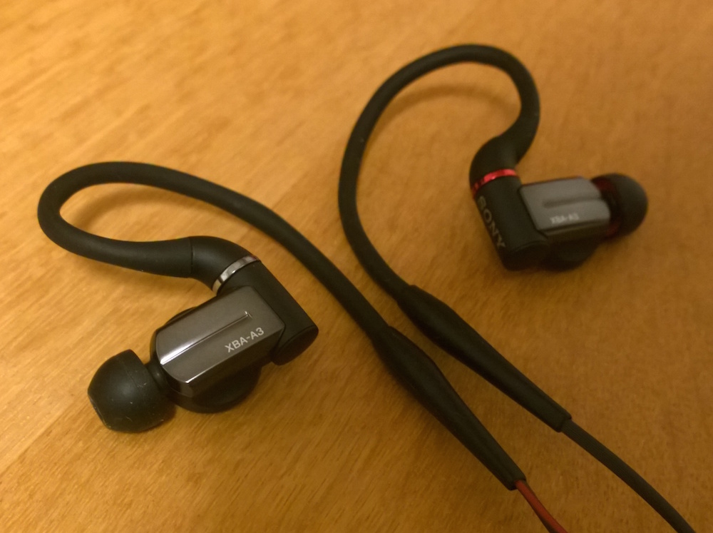 SONY　イヤホン XBA-A3、MUC-M12SM1 SONY XBA-A3, MUC-M12SM1