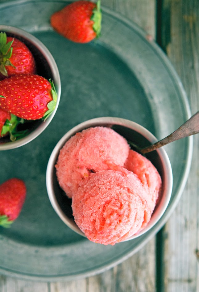 The Iron You 3Ingredient Strawberry "IceCream"