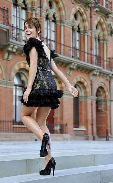 Emma Watson Latest Hot Stills and Photos with very short (micro mini) skirt