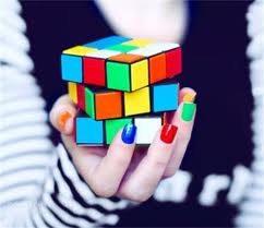 Muchas veces la vida es como un cubo Rubick, muchas veces no sabemos como armarlo!