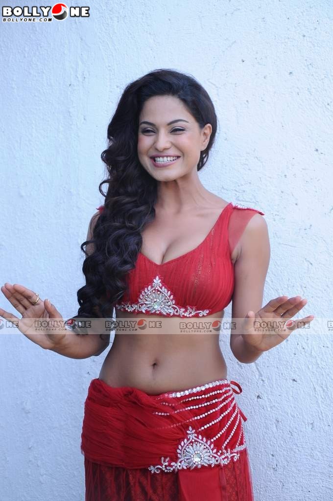 Veena Malik - HD Wallpapers Veena Malik - Photo Set