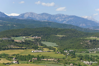 De izquierda a derecha: Serra del Cadí, Port del Compte y Pedraforca De izquierda a derecha: Serra del Cadí, Port del Compte y Pedraforca