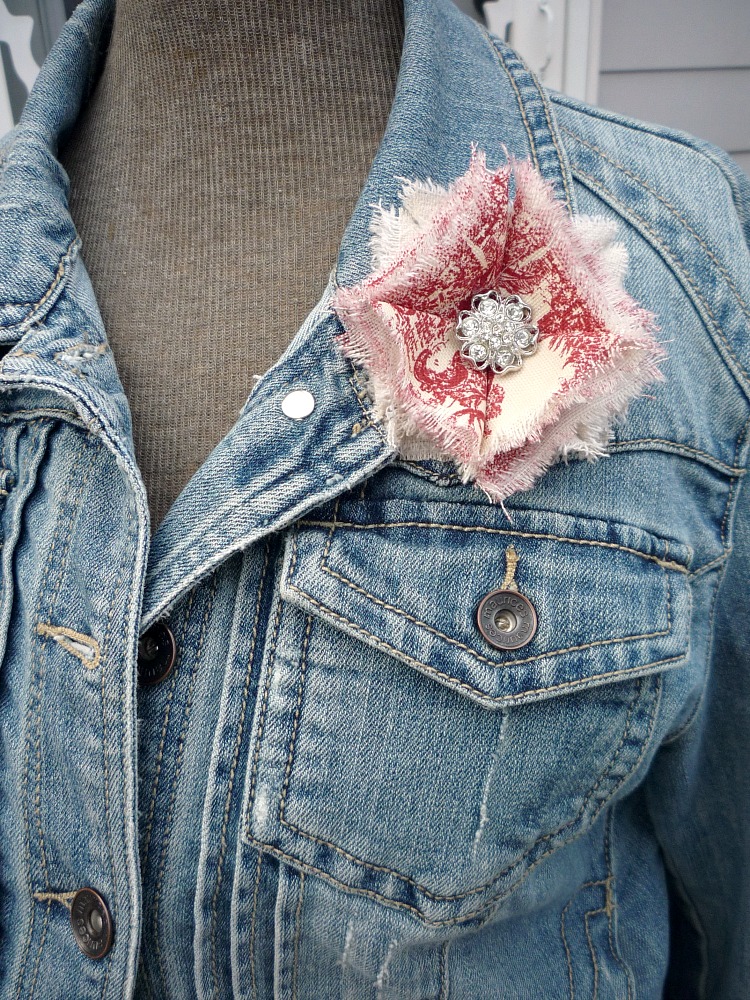 Green Willow Pond Drop Cloth Fabric Flower Pins