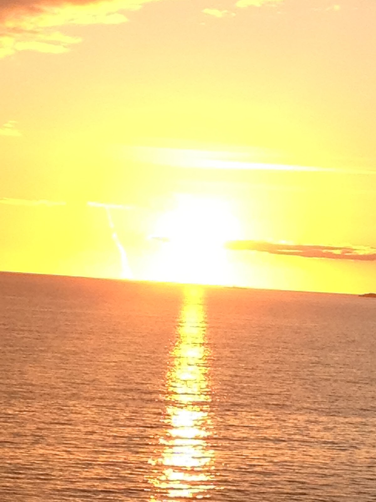 The Latest Worldwide Meteor/Meteorite News Australia Reported Meteor