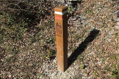 Hito en Madera del GR-25