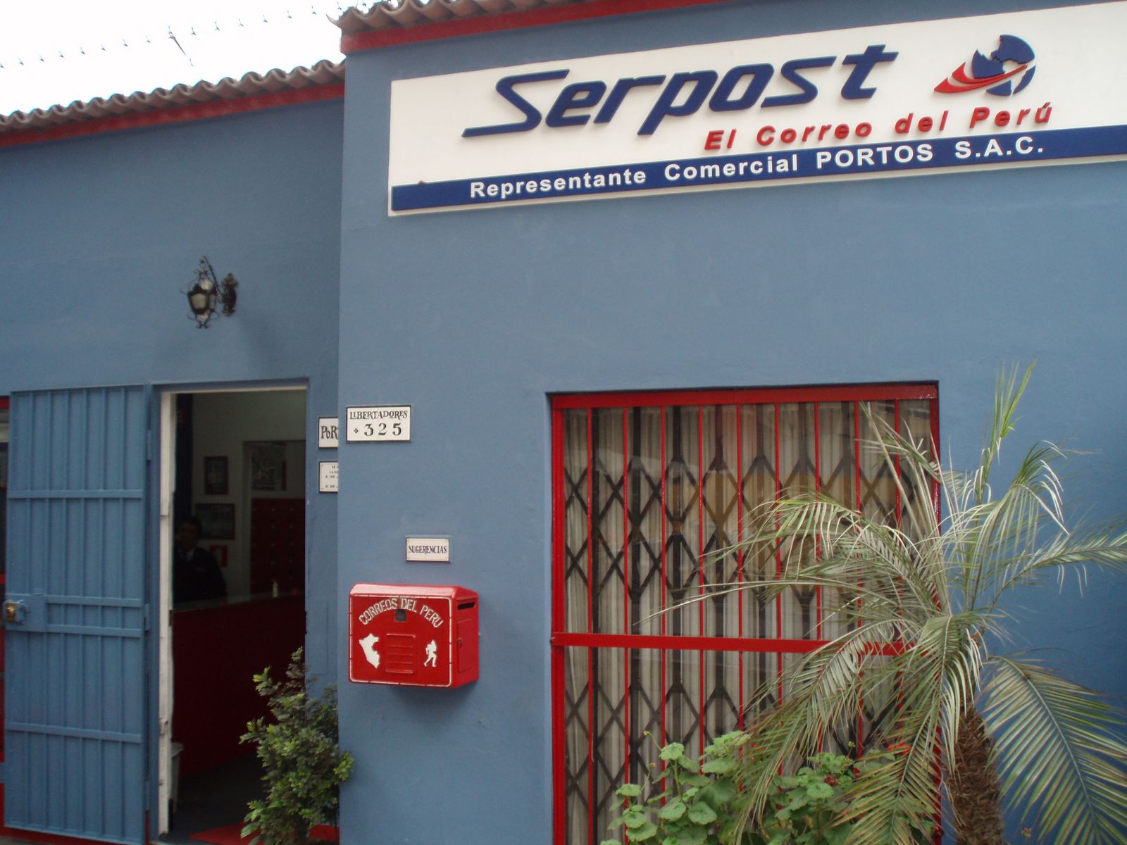 Serpost, when your package absolutely has to arrive... Streets of Lima