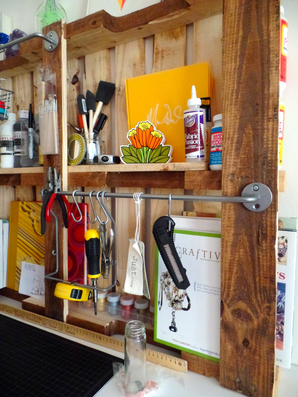 Upcycle: Pallet organizer | the ReFab Diaries