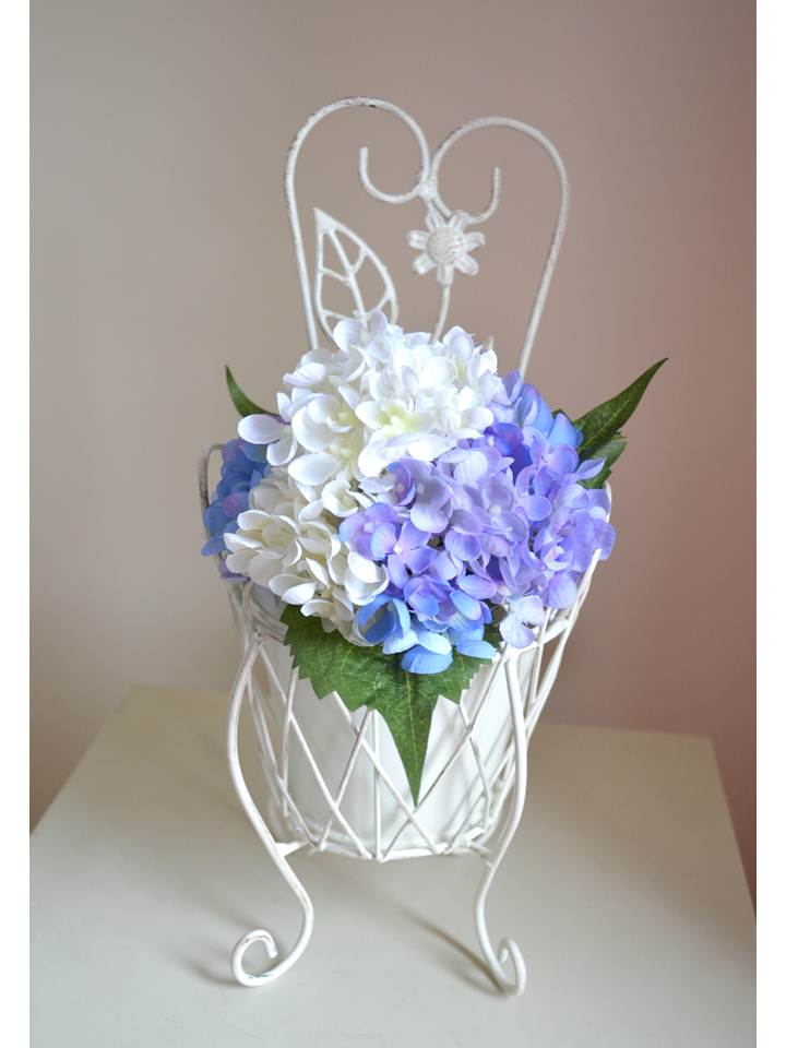 Zevkli Hediyeler Beyaz Ferforje Sandalye Ciceklik