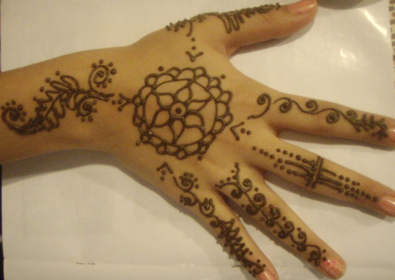 FACE PAINTING KL BODY ART HENNA TATTOO INAI HENNA Tattoo FACE PAINTING KL BODY ART HENNA TATTOO INAI HENNA Tattoo