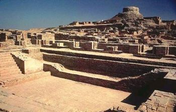 Pequena Curiosidade Noturna 4 - MohenJo-Daro - Possivel Local de uma Guerra NUCLEAR?