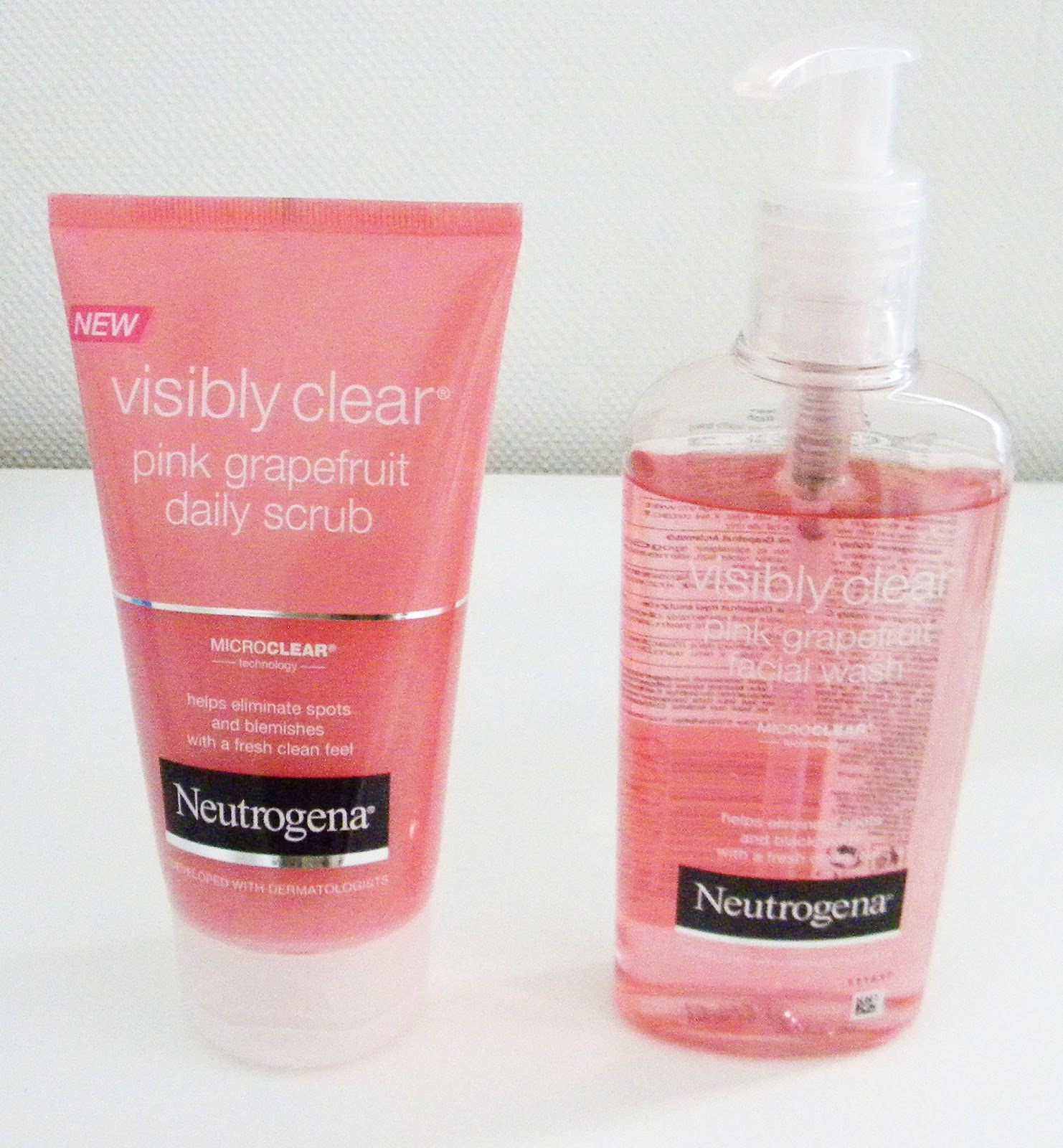 agnaw Neutrogena Visibly Clear Pink Grapefruit Scrub and Facial Wash