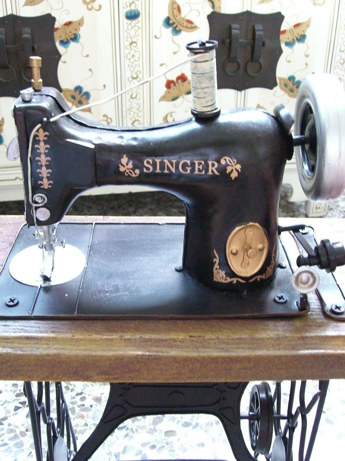 Miniature Vintage Singer Sewing Machine