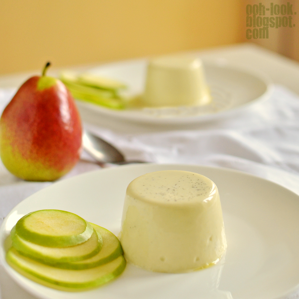 Ooh, Look... Funky blue cheese panna cotta for dessert