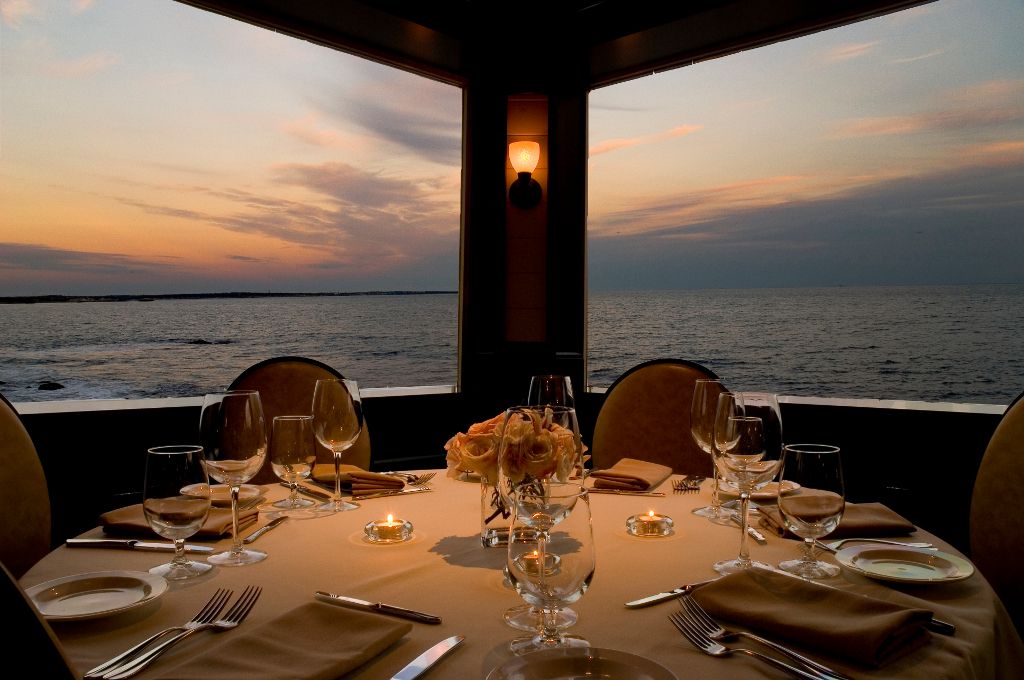 Nightlife In Rhode Island The Coast Guard House