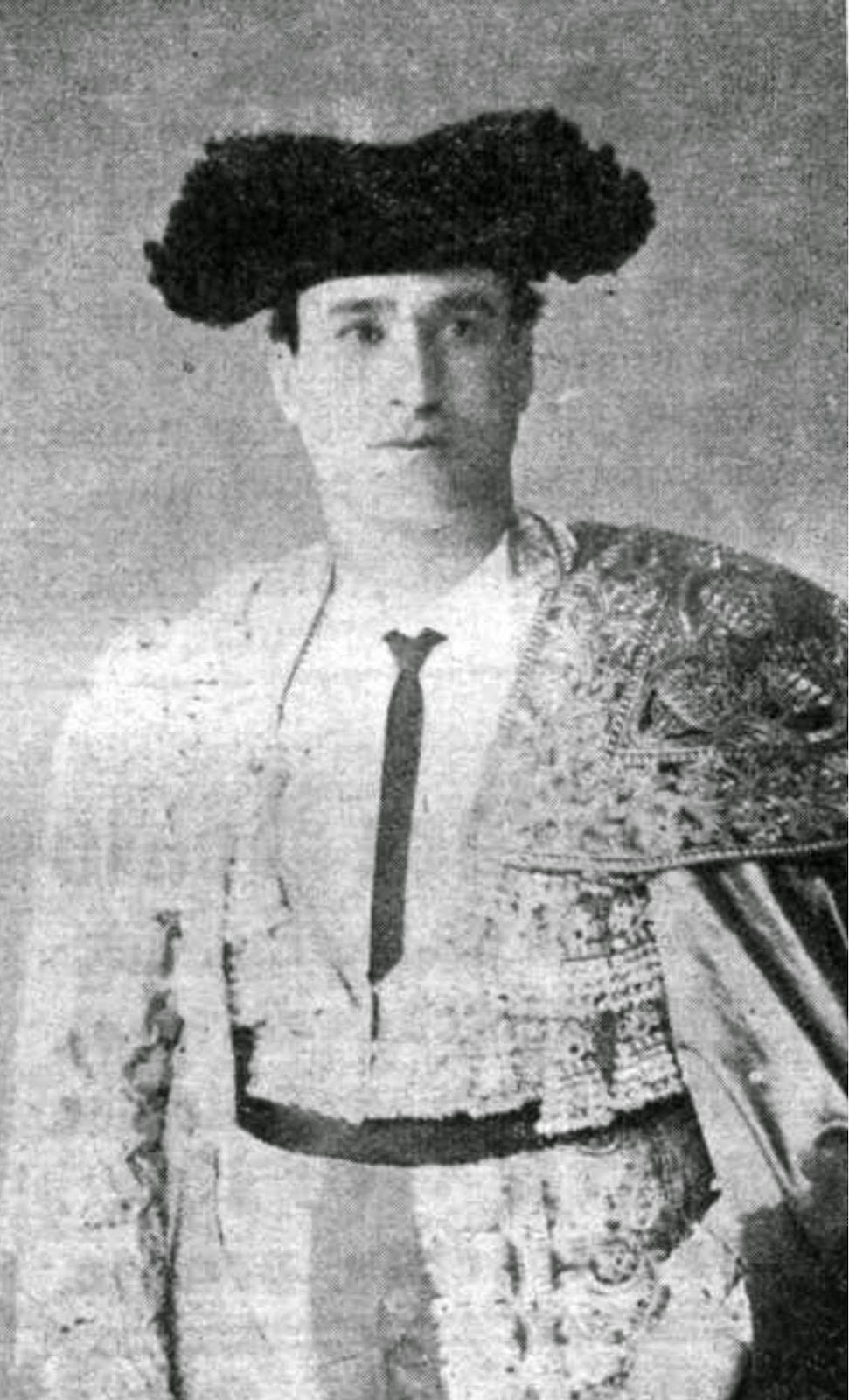 De Hombres,Toros y Caballos MANUEL MOLINA SANCHEZ