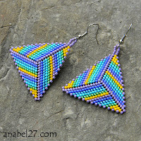      peyote triangle pattern