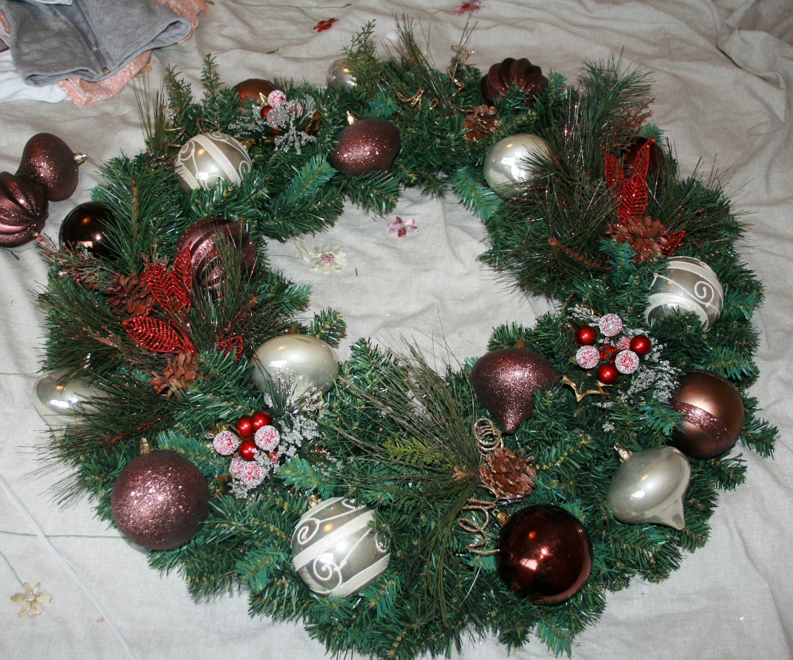 Coat hanger christmas tree Do it yourself Christmas Holiday Wreath Craft