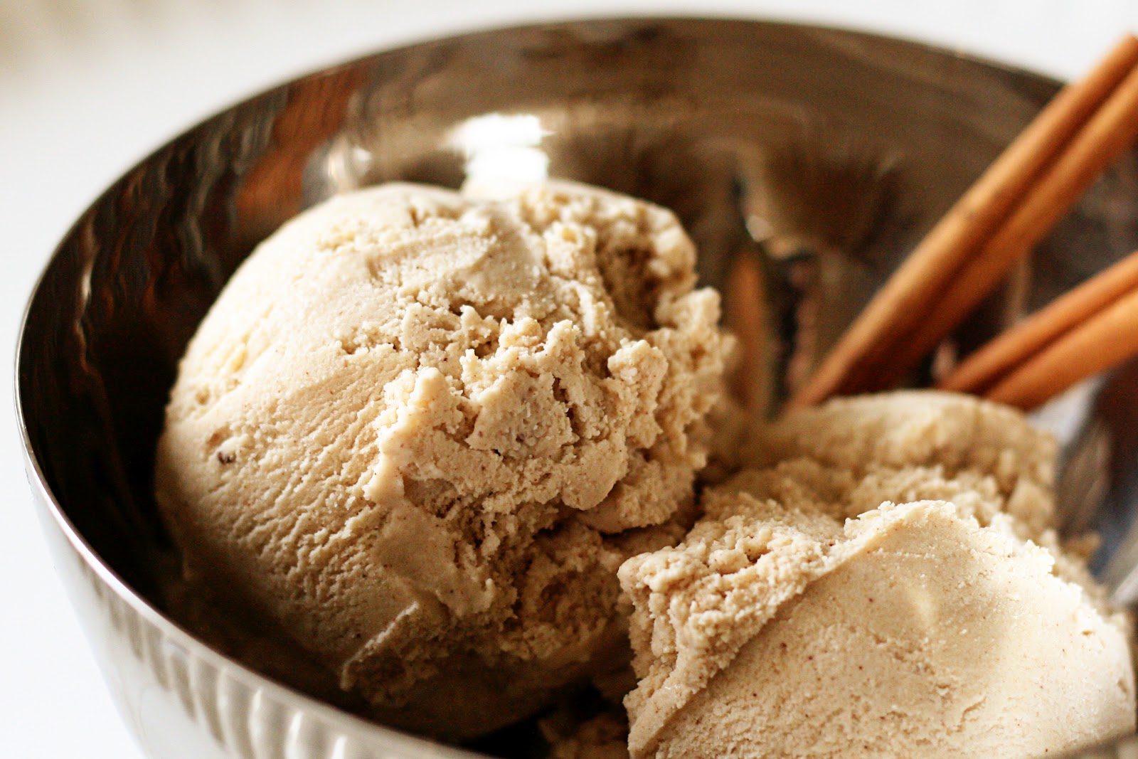 Naughty Carbs Cinnamon Ice Cream (Low Carb)
