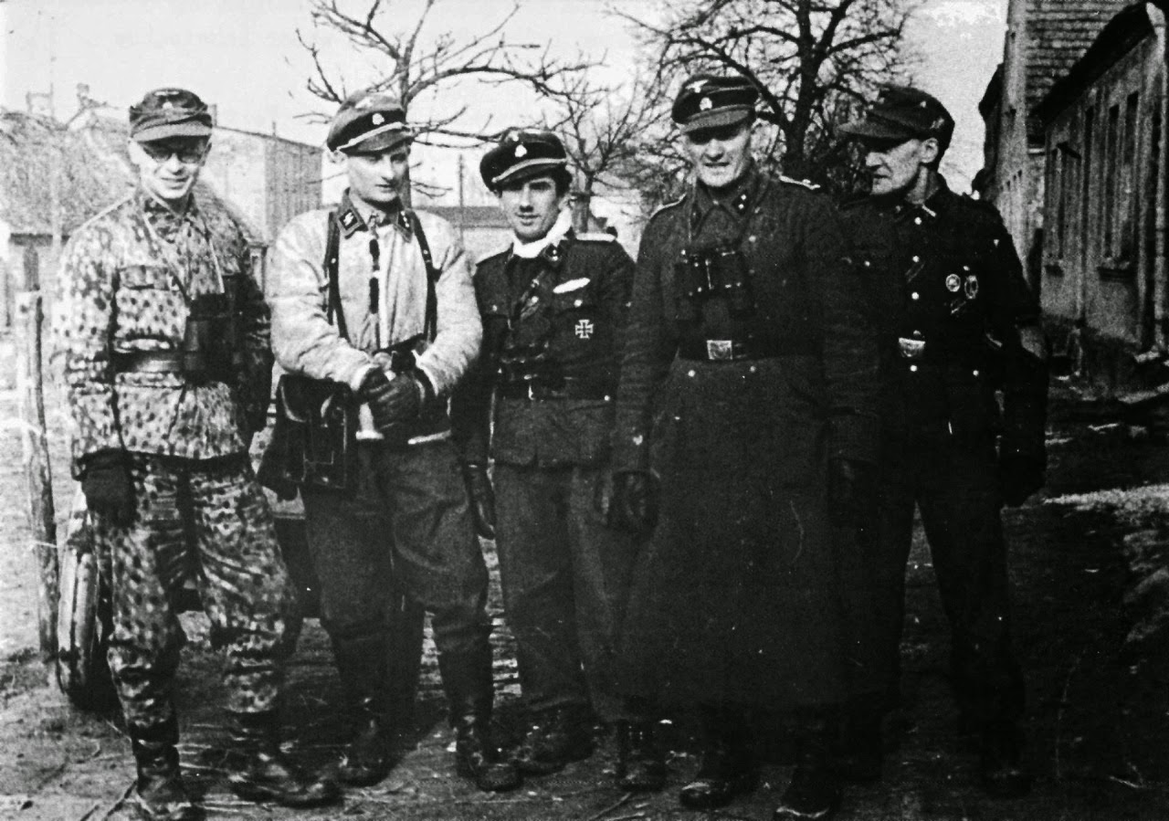 NAZI JERMAN Foto 28. SSFreiwilligenPanzergrenadierDivision "Wallonien“