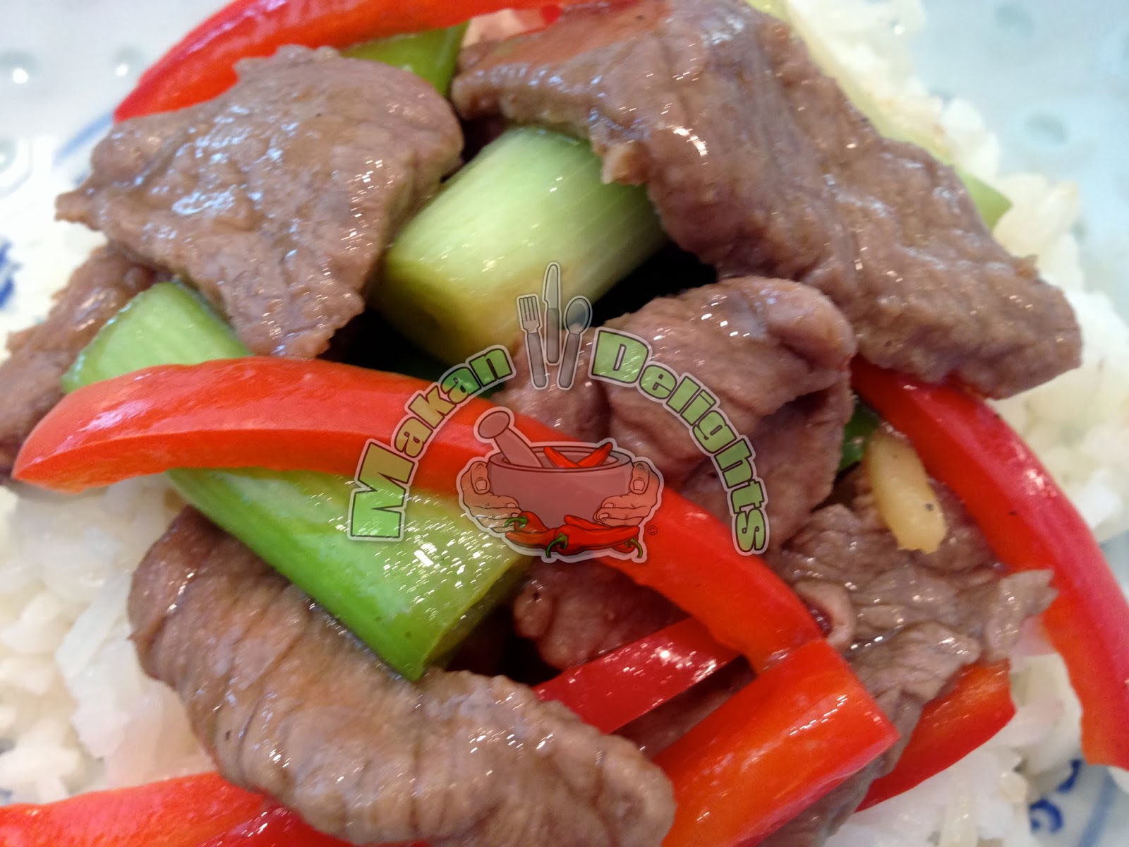 Makan Delights StirFried Beef with Spring Onions & Red Bell Peppers
