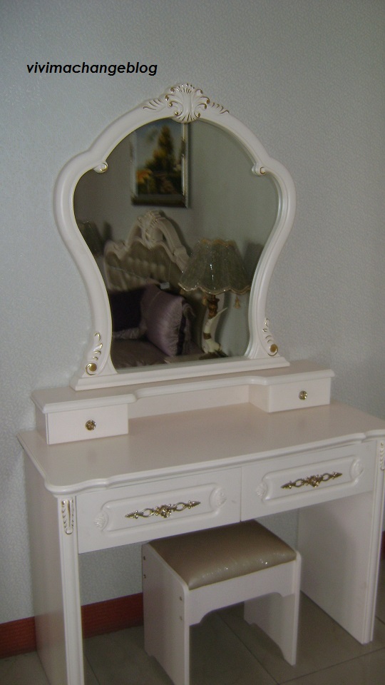 VIVI MACHANGE PICHA ZA DRESSING TABLE KWA AJILI YA CHUMBA KIDOGO CHA