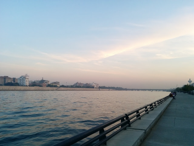 AHMEDABAD RIVER FRONT EVE