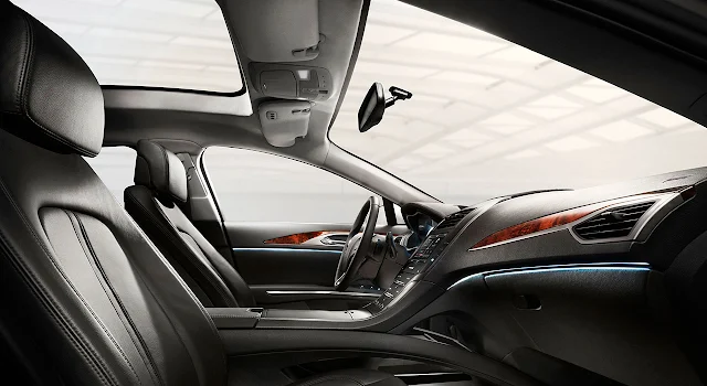 Lincoln MKZ 2013 interior side